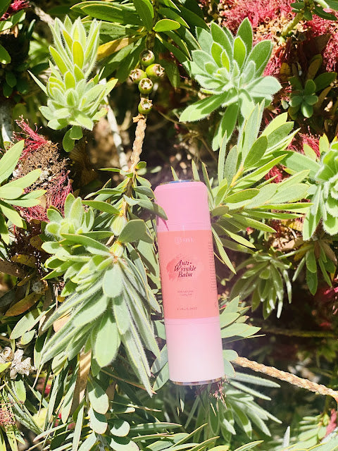 HOW-TO-FIGHT-WITH-WRINKLES-IN-THE-MORNING-EVENING-AND-OVER-THE-MAKEUP Oyu Cosmetics