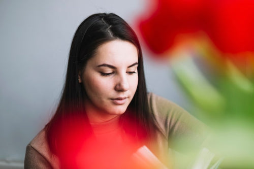 The Role of Bio-Holistic Approaches in Managing Breakouts and Redness