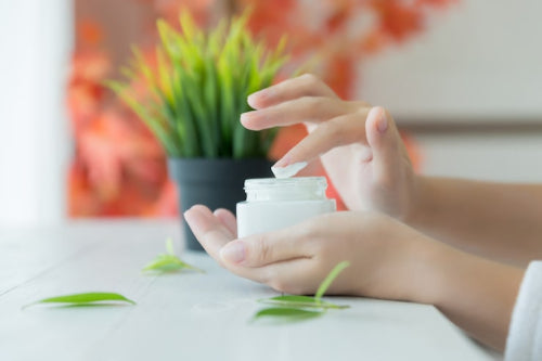 Why Plant-Derived Hydration Is Replacing Traditional Moisturizers for Many