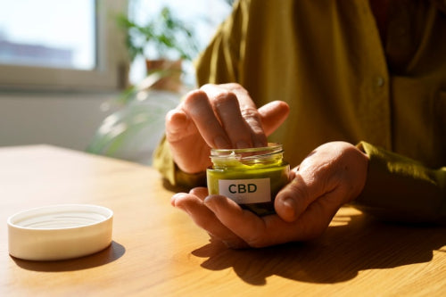 How Hemp Seed Oil Helps Nourish Dry, Sensitive Skin