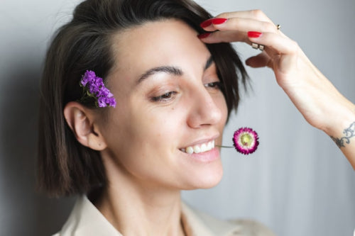 Bakuchiol vs Retinol: Which Is Better for Sensitive Skin?