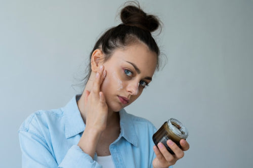 How to Choose a Moisturizer for Dry or Combination Skin