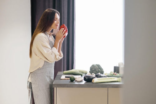 How Minimalist Routines Favor Multi-Functional Organic Actives